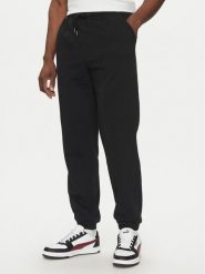 Quiksilver Spodnie dresowe Salt Water EQYFB03391 Czarny Regular Fit. Czarne spodnie sportowe męskie Quiksilver, l, bez wzorów, z bawełny. Za 209.99 zł.