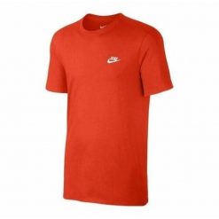 Koszulka sportowa męska Nike M Nsw Club Tee. Czerwone koszulki sportowe męskie Nike, m, bez wzorów, bez ramiączek, na jogę i pilates. Za 175.00 zł.