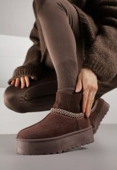 Brązowe Śniegowce VICES na Grubej Podeszwie z Haftem i Skarpetkową Cholewką Enantia. Brązowe śniegowce damskie Born2be, z jeansu, bez zapięcia. Za 79.99 zł.
