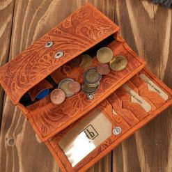 Paolo Peruzzi Portfel damski skórzany vintage w kwiaty pomarańczowy duży T-108-HOR. Brązowe portfele damskie Paolo Peruzzi. Za 124.59 zł.