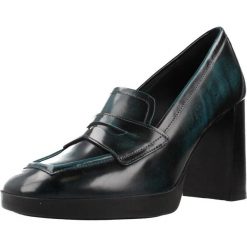 Buty GEOX D TEULADA Niebieski. Niebieskie obuwie trekkingowe damskie Geox, z lakierowanej skóry, bez zapięcia. Za 371.99 zł.