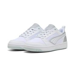 Sneakersy unisex Rebound v6 Low Aqua Metallics PUMA. Białe obuwie sportowe damskie Puma, bez wzorów, bez zapięcia, do koszykówki. W wyprzedaży za 219.00 zł.
