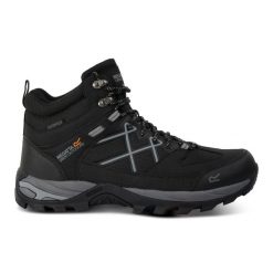 Buty trekkingowe męskie Samaris III. Zielone buty zimowe męskie Regatta, bez wzorów, bez obcasa, bez zapięcia. W wyprzedaży za 349.99 zł.