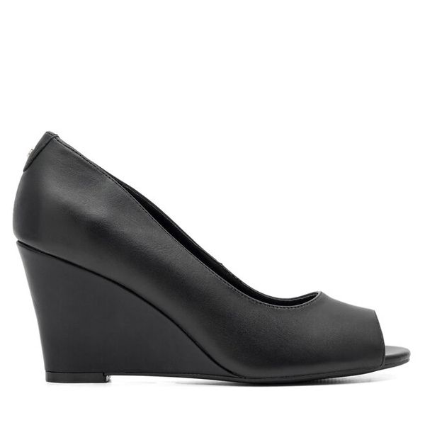 Półbuty Lasocki. Czarne półbuty damskie Lasocki, bez wzorów, bez obcasa, na koturnie, bez zapięcia. Za 229.99 zł.