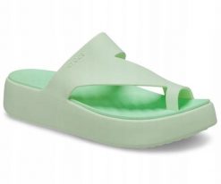 Klapki Dla Dorosłych Crocs Getaway Platform Toe Loop. Zielone klapki damskie Crocs, bez wzorów, z materiału, bez obcasa, bez zapięcia. Za 159.99 zł.