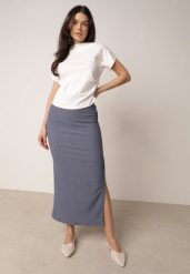 Niebieska Prosta Spódnica z Rozcięciem z Boku ze Strukturalnej Tkaniny Orinelin. Niebieskie spódnice damskie Born2be, do pracy, m, bez wzorów, z tkaniny, biznesowe, maxi, koszulowe. Za 39.99 zł.