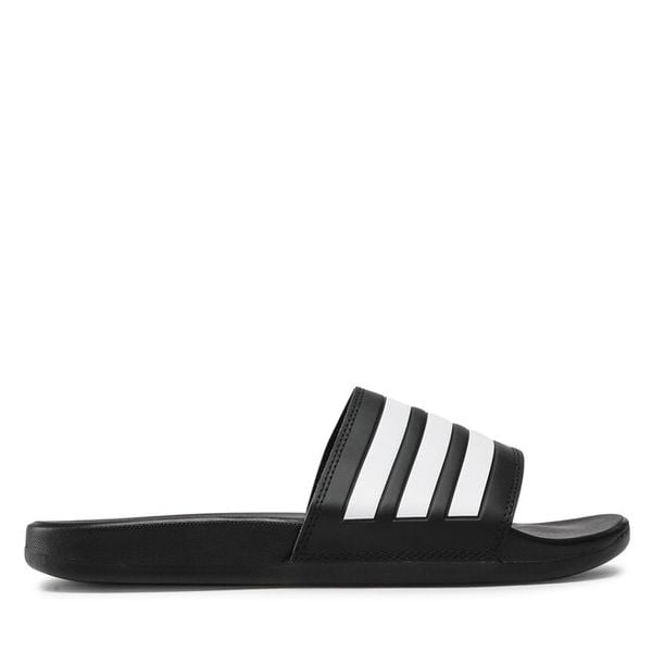 Klapki adidas. Czarne klapki damskie Adidas, bez wzorów, bez zapięcia. Za 149.99 zł.