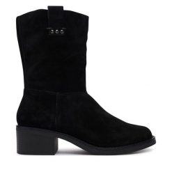 Botki Clarks. Czarne botki damskie Clarks, bez wzorów, bez obcasa, na płaskiej podeszwie, bez zapięcia. Za 479.99 zł.