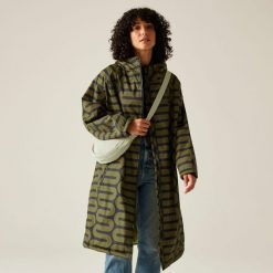 Szlafrok damski Orla. Zielone szlafroki damskie Regatta, bez wzorów, bez ramiączek, bez kaptura. Za 409.99 zł.