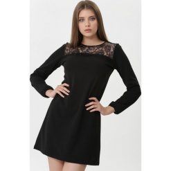 Czarna Sukienka Doreen. Czarne sukienki damskie Born2be, l, bez wzorów, z koronki, eleganckie, bez kołnierzyka, bez ramiączek, mini. Za 69.99 zł.
