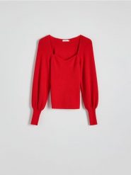 Sweter z bufiastymi rękawami - czerwony. Czerwone swetry nierozpinane damskie Reserved, l, bez wzorów, z dzianiny, bez kołnierzyka, bez ramiączek. W wyprzedaży za 49.99 zł.