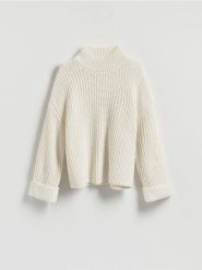 Sweter z wełną - złamana biel. Swetry nierozpinane damskie Reserved, l, bez wzorów, z dzianiny, bez kołnierzyka, bez ramiączek. Za 199.99 zł.
