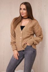 Sweter zapinany na guziki z ozdobnym splotem camelowy. Swetry nierozpinane damskie KESI, l, bez wzorów, z wełny, eleganckie, bez kołnierzyka, plus size, bez ramiączek. Za 158.92 zł.
