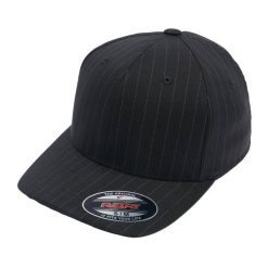 Czapka Z Daszkiem Pinstripe. Białe czapki damskie FLEXFIT, bez wzorów, z elastanu. Za 72.99 zł.