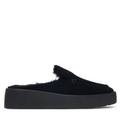 Klapki Calvin Klein. Czarne klapki damskie Calvin Klein, bez wzorów, bez obcasa, bez zapięcia. Za 649.99 zł.