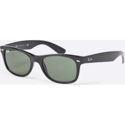 Ray-Ban - Okulary New Wayfarer. Czarne okulary przeciwsłoneczne damskie Ray-Ban. W wyprzedaży za 379.90 zł.