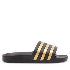 Klapki adidas. Czarne klapki damskie Adidas, bez wzorów, bez obcasa, bez zapięcia. Za 109.99 zł.