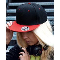 Dwukolorowa Czapka Z Daszkiem Bronx Unisex. Czarne czapki damskie RESULT, bez wzorów, z materiału. Za 28.99 zł.