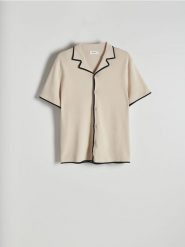 Rozpinany sweter polo - złamana biel. Swetry męskie Reserved, l, bez wzorów, z bawełny, bez kołnierzyka, bez ramiączek. W wyprzedaży za 79.99 zł.