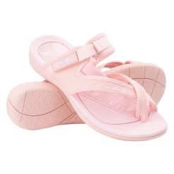 Klapki Hi-Tec Pina W 92800598376 różowe. Czerwone klapki damskie na lato, bez wzorów, z poliesteru, sportowe, bez obcasa, bez zapięcia. Za 176.85 zł.