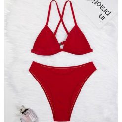 Bikini usztywniane z figami plażowe odporne na słońce i wodę Cassondra. Czerwone bikini Intica, bez wzorów, z materiału. W wyprzedaży za 129.00 zł.