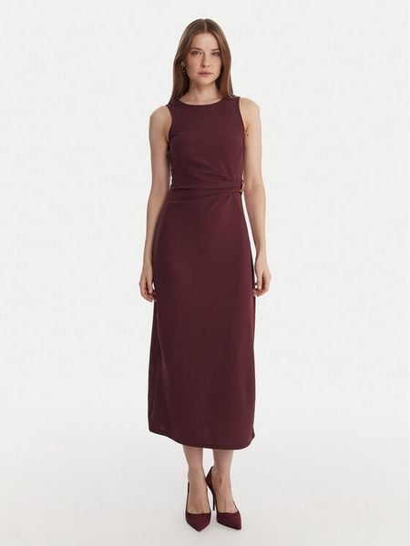 Vero Moda Sukienka koktajlowa Hosanna 10337644 Fioletowy Slim Fit. Fioletowe sukienki damskie Vero Moda, xl, bez wzorów, z syntetyku, wizytowe, bez kołnierzyka, bez ramiączek. Za 149.99 zł.
