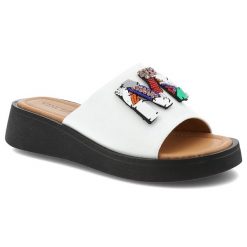 Białe Klapki Vinceza Modne Obuwie Damskie Z Literką. Białe klapki damskie VINCEZA, na lato, z aplikacjami, eleganckie, bez obcasa, na platformie, bez zapięcia. Za 139.00 zł.