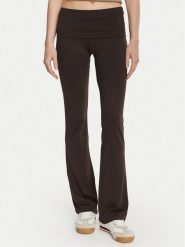 Guess Legginsy V6YB24 K4713 Brązowy ciemny Slim Fit. Brązowe legginsy damskie Guess, z aplikacjami, z syntetyku. Za 264.99 zł.