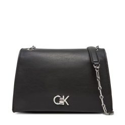 Torebka Calvin Klein. Czarne torebki do ręki damskie Calvin Klein, bez wzorów, bez dodatków. Za 419.99 zł.