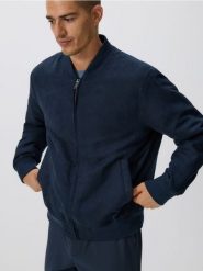 Kurtka bomberka z imitacji zamszu - granatowy. Niebieskie kurtki męskie Reserved, l, bez wzorów, z tkaniny, bez kaptura. Za 239.99 zł.