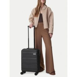 Walizka kabinowa GINO ROSSI. Czarne walizki damskie Gino Rossi, bez wzorów. Za 259.99 zł.