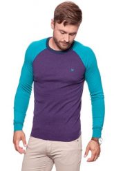 MĘSKI SWETER WRANGLER RAGLAN KNIT PURPLE PENNANT W86152PWT 112132310. Fioletowe swetry męskie Wrangler, m, z aplikacjami, bez kołnierzyka, bez ramiączek. W wyprzedaży za 69.99 zł.