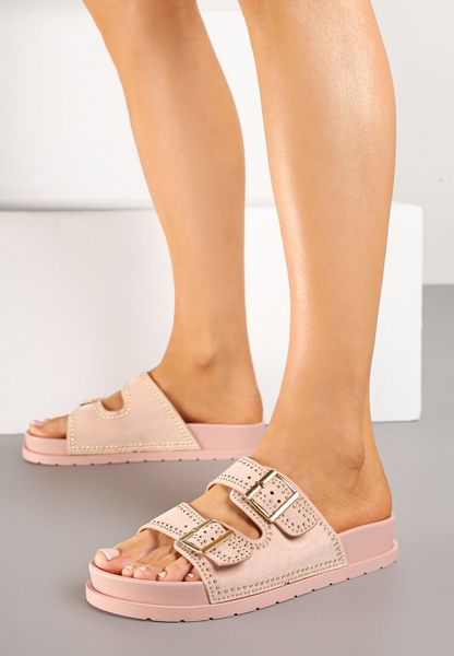 Różowe Klapki z Ozdobnymi Nitami i Dwoma Paskami Helziva. Czerwone klapki damskie Born2be, bez wzorów, z jeansu, eleganckie, bez obcasa, na płaskiej podeszwie, bez zapięcia. Za 79.99 zł.