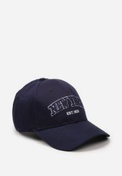 Granatowa Czapka z Bawełny z Ozdobnym Wyszywanym Napisem Piselaia. Niebieskie czapki damskie Born2be, bez wzorów, z bawełny, eleganckie. Za 34.99 zł.
