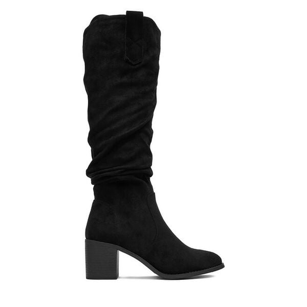 Kozaki DeeZee. Czarne kozaki damskie DeeZee, bez wzorów, bez obcasa, na słupku, bez zapięcia. Za 199.99 zł.