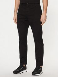 HUGO Chinosy 50530886 Czarny Slim Fit. Czarne eleganckie spodnie męskie Hugo, bez wzorów, z bawełny. Za 269.99 zł.