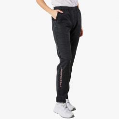 Spodnie treningowe damskie Swedemount Training Logo Pants II. Brązowe spodnie dresowe damskie SWEDEMOUNT, bez wzorów, z dresówki, sportowe. Za 199.99 zł.