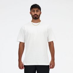 Koszulka męska New Balance MT41533WT – biała. Białe koszulki sportowe męskie New Balance, m, bez wzorów, z dresówki, bez ramiączek. Za 169.99 zł.