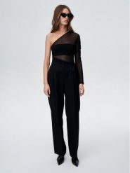 Undress Code Spodnie materiałowe Dolce 602 Czarny Relaxed Fit. Czarne spodnie materiałowe damskie Undress Code, bez wzorów, z materiału. Za 1,069.00 zł.