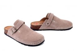 SOLO 168 beż welur, klapki damskie. Brązowe klapki damskie Solo, bez wzorów, ze skóry, bez obcasa, bez zapięcia. Za 304.90 zł.