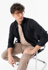 Koszula lniana z wiskozą K-VINCES. Czarne koszule męskie Volcano, na lato, l, bez wzorów, ze lnu, bez kołnierzyka, bez ramiączek. Za 149.99 zł.