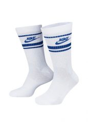 SKARPETY Nike Everyday Essential. Białe skarpetki damskie Nike, bez wzorów, z materiału. Za 190.00 zł.