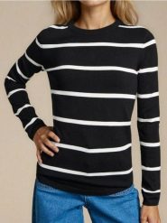 Sweter w paski - czarny. Czarne swetry nierozpinane damskie Sinsay, l, bez wzorów, bez kołnierzyka, bez ramiączek. Za 49.99 zł.