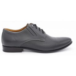 Olivier Buty wizytowe 482 szare. Szare buty wizytowe męskie bez wzorów, z jeansu, bez obcasa, bez zapięcia. Za 367.89 zł.