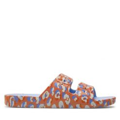 Klapki Freedom Moses. Brązowe klapki damskie Freedom moses, bez wzorów, bez obcasa, bez zapięcia. Za 149.99 zł.