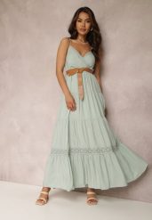 Miętowa Sukienka z Paskiem Asoonice. Zielone sukienki damskie Renee, na lato, l, z aplikacjami, z koronki, boho, bez kołnierzyka, bez ramiączek, maxi, kopertowe. Za 99.99 zł.