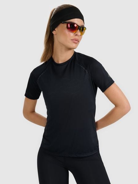 4F Koszulka do biegania regular szybkoschnąca damska - czarna S. Czarne koszulki sportowe damskie 4F, s, bez wzorów, z materiału, bez ramiączek, do biegania. Za 119.99 zł.