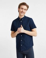 LEE SS BUTTON DOWN MĘSKA KOSZULA REGULAR SKY CAPTAIN L886TLHY 112123702. Koszule męskie Lee, l, bez wzorów, bez kołnierzyka, bez ramiączek. Za 129.99 zł.