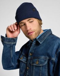 LEE ESSENTIAL BEANIE MĘSKA CZAPKA ZIMOWA CIEPŁA NAVY 112342467 LP77013678. Niebieskie czapki męskie Lee, na zimę, bez wzorów. Za 79.99 zł.