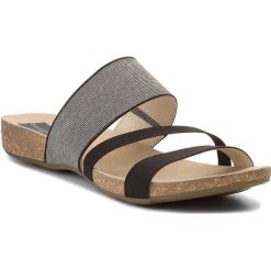 Klapki SERGIO BARDI - Buscate SS127335518PF 928. Czarne klapki damskie Sergio Bardi, bez wzorów, z materiału, bez obcasa, bez zapięcia. W wyprzedaży za 109.00 zł.